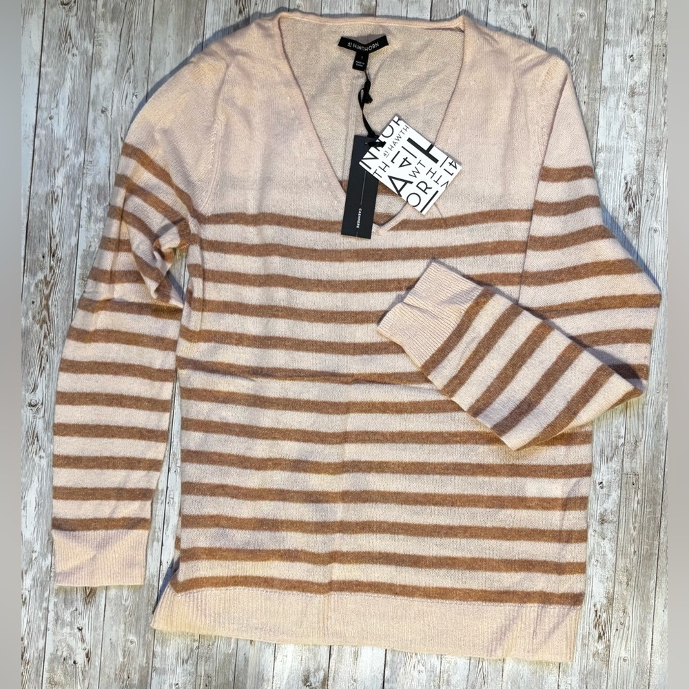 41 Hawthorn Cashmere Blush Pink /Brown 
V-Neck Sweater